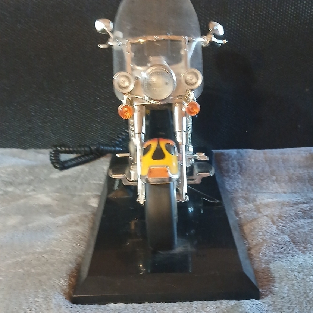 Harley-Davidson Black and Silver Motorcycle Telephone with Flame Accents - Picture 3 of 5